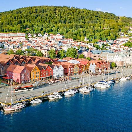 Apartmán View To Bryggen - Renovated Dec 24 - Historic Cobblestone Street Bergen Exteriér fotografie